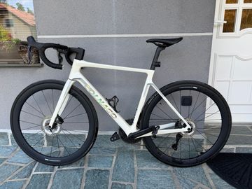 Colnago V4 Shimano Ultegra Di2 2025 2025 Road & Gravel usato