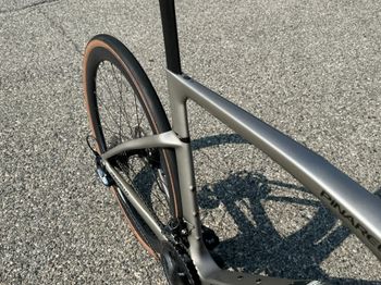 Used Pinarello F5 Shimano Ultegra 2023 2023 Road & Gravel, Light Gray — image 12 of 21