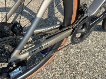 Used Pinarello F5 Shimano Ultegra 2023 2023 Road & Gravel, Light Gray — image 10 of 21