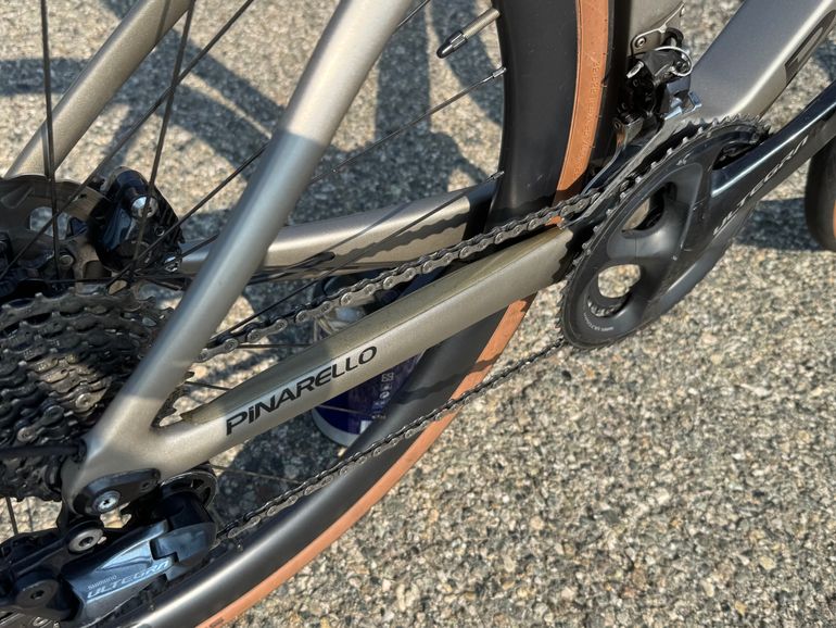 Used Pinarello F5 Shimano Ultegra 2023 2023 Road & Gravel, Light Gray — image 10 of 21