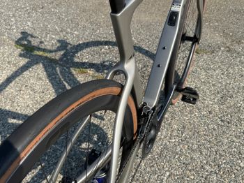 Used Pinarello F5 Shimano Ultegra 2023 2023 Road & Gravel, Light Gray — image 9 of 21