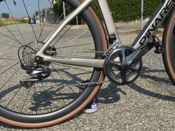 Used Pinarello F5 Shimano Ultegra 2023 2023 Road & Gravel, Light Gray — image 2 of 21