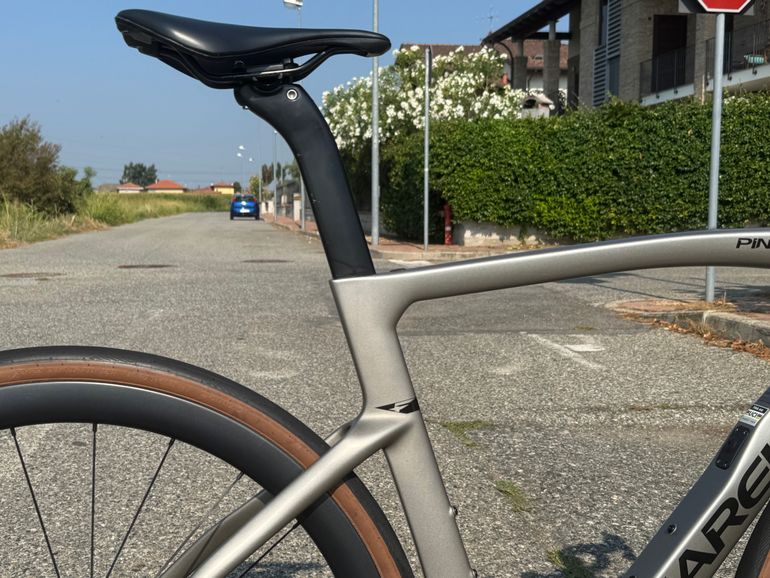 Used Pinarello F5 Shimano Ultegra 2023 2023 Road & Gravel, Light Gray — image 7 of 21