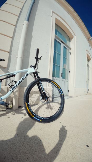 Used Specialized Epic Expert 2023 Frameset 2023 Mountainbike, White, 29 — image 3 of 3