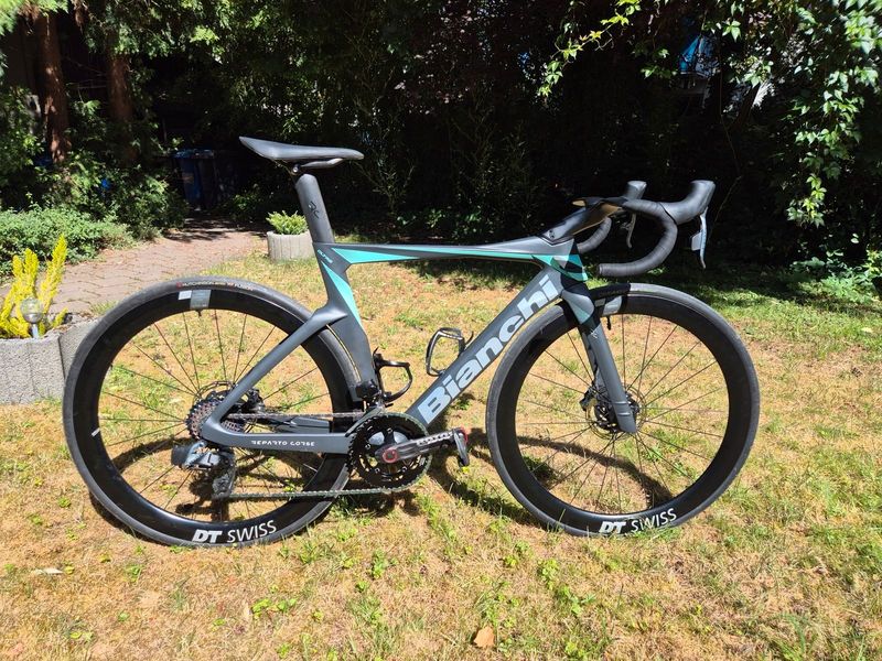 Used Bianchi Oltre RC Sram Red eTap AXS 2023 2023 Road & Gravel