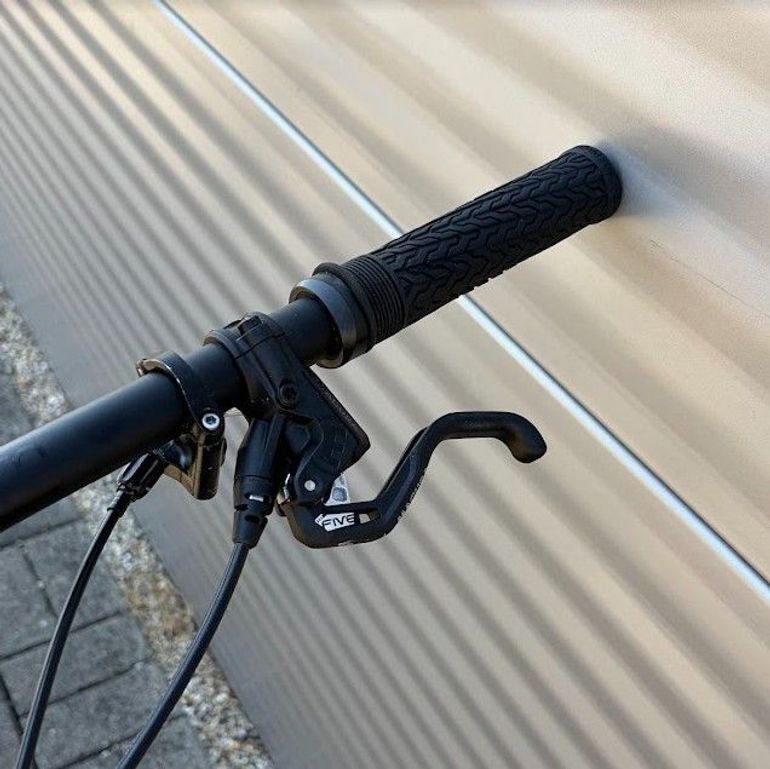 Propain Tyee AL 29 Performance 2023 2023 Mountainbike usato, Grigio chiaro — immagine 13 di 13