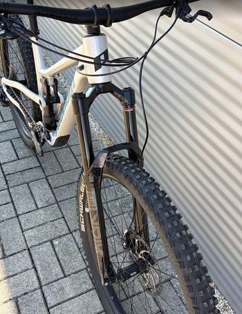 Propain Tyee AL 29 Performance 2023 2023 Mountainbike usato, Grigio chiaro — immagine 12 di 13