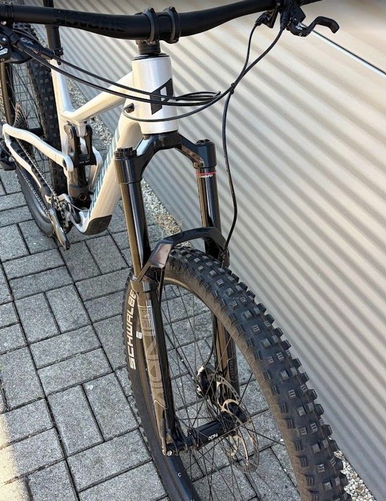 Propain Tyee AL 29 Performance 2023 2023 Mountainbike usato, Grigio chiaro — immagine 12 di 13
