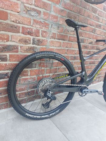 Scott Spark RC Team Issue 2023 2023 Mountainbike usato, Nero — immagine 2 di 6