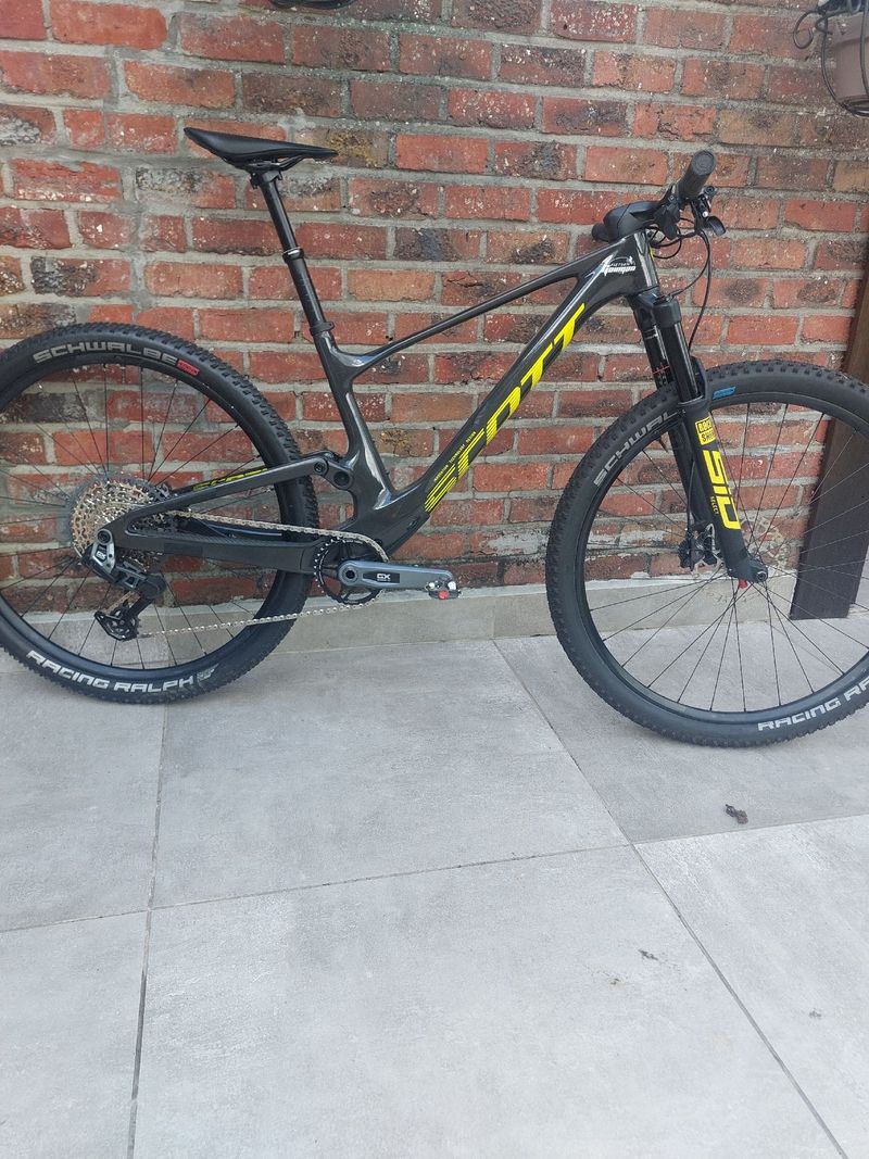 Käytetty Scott Spark RC Team Issue 2023 2023 MTB