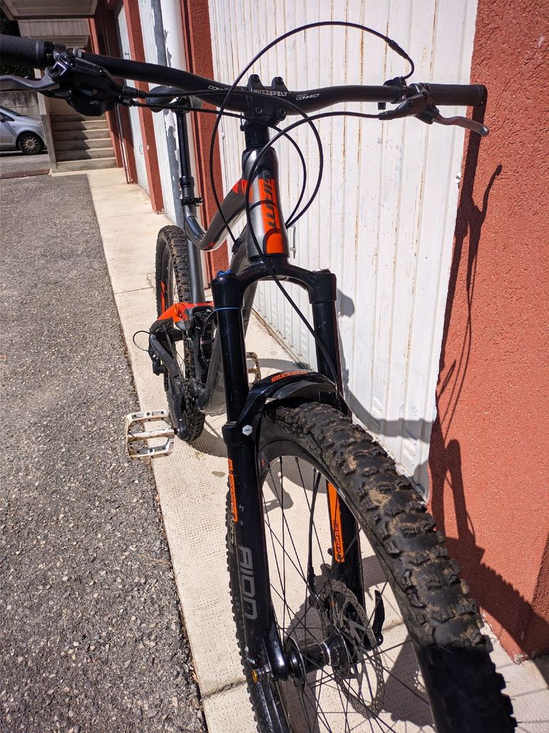 Used Giant Trance 3 2018 2018 Mountainbike, Light Gray, 27.5 — image 7 of 8