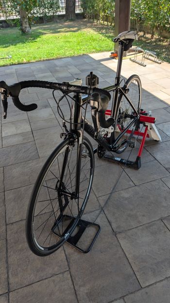Trek Madone 2.1 2015 Road & Gravel usato, Nero — immagine 5 di 10