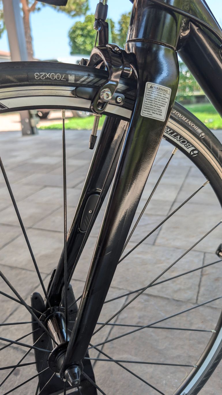 Trek Madone 2.1 2015 Road & Gravel usato, Nero — immagine 6 di 10