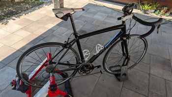 Trek Madone 2.1 2015 Road & Gravel usato, Nero — immagine 3 di 10