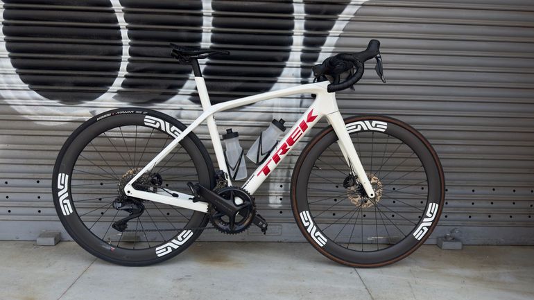 Tweedehands Trek Domane Shimano Ultegra Di2 2023 Road & Gravel — afbeelding 2 van 5