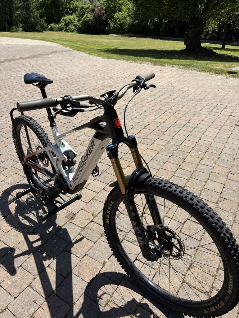 Mondraker DUNE R 2024 2024 Mountainbike de segunda mano, Negro — imagen 3 de 7