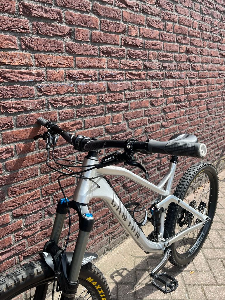 Canyon Spectral SRAM GX Eagle 2018 Mountainbike usato, Grigio chiaro — immagine 5 di 11
