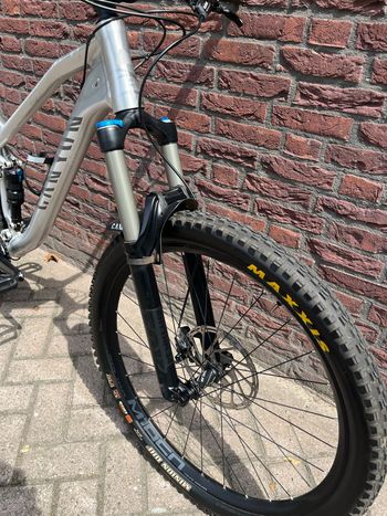 Canyon Spectral SRAM GX Eagle 2018 Mountainbike usato, Grigio chiaro — immagine 8 di 11