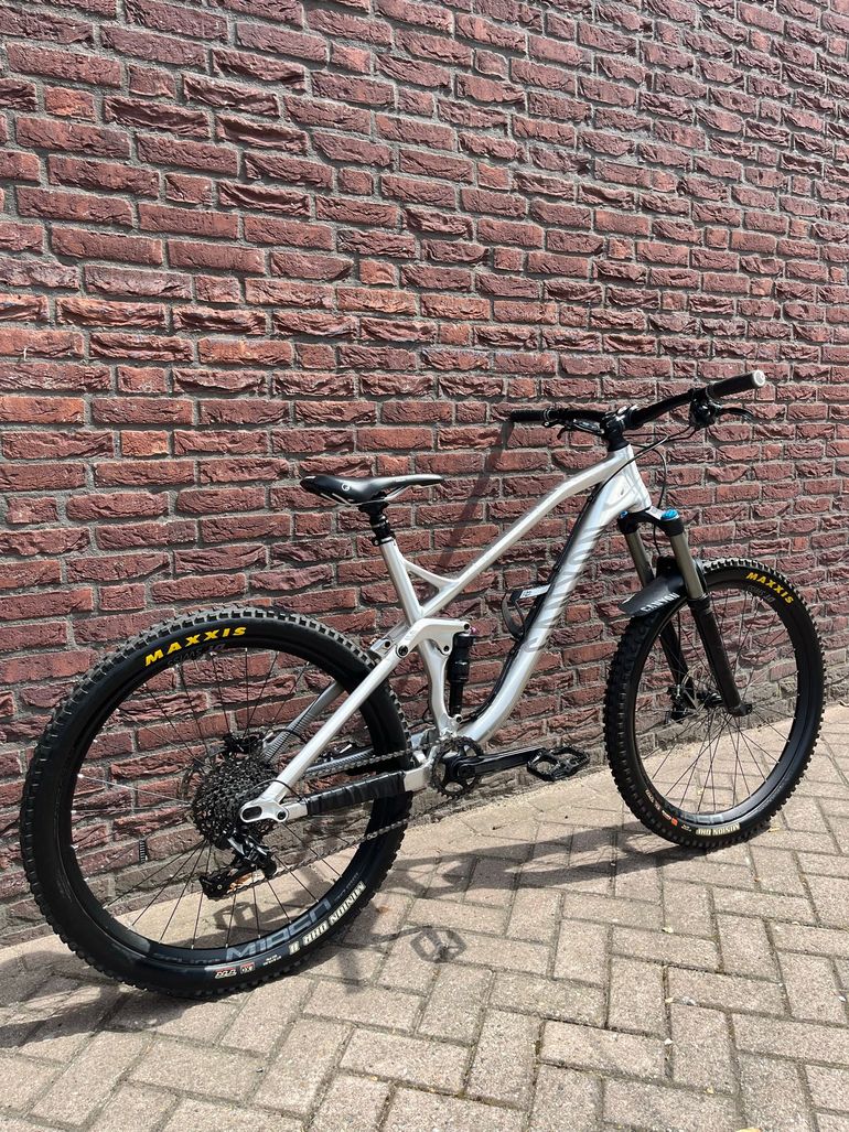 Canyon Spectral SRAM GX Eagle 2018 Mountainbike usato, Grigio chiaro — immagine 3 di 11