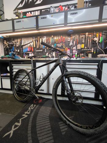 Gebrauchtes Specialized Epic Hardtail Pro 2019 2019 Mountainbike, Schwarz, 29 — Bild 3 von 7