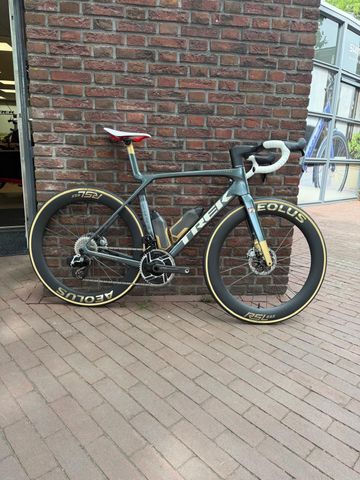 Używany Trek Madone SLR 9 AXS Gen 8 - No. 76 ICON 2027 2027 Road & Gravel