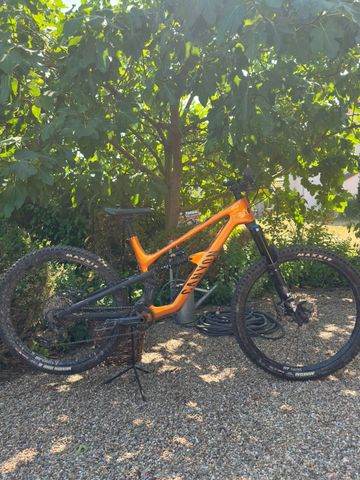 Canyon Spectral CF 8 CLLCTV 2025 2025 MTB usato