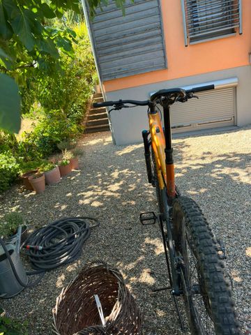 Brugt Canyon Spectral CF 8 CLLCTV 2025 2025 Mountainbike — billede 5 af 6