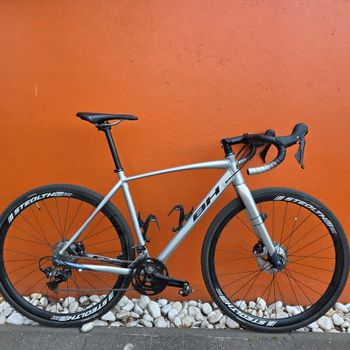 Käytetty BH Bikes GRAVELX Shimano GRX 2023 Road & Gravel