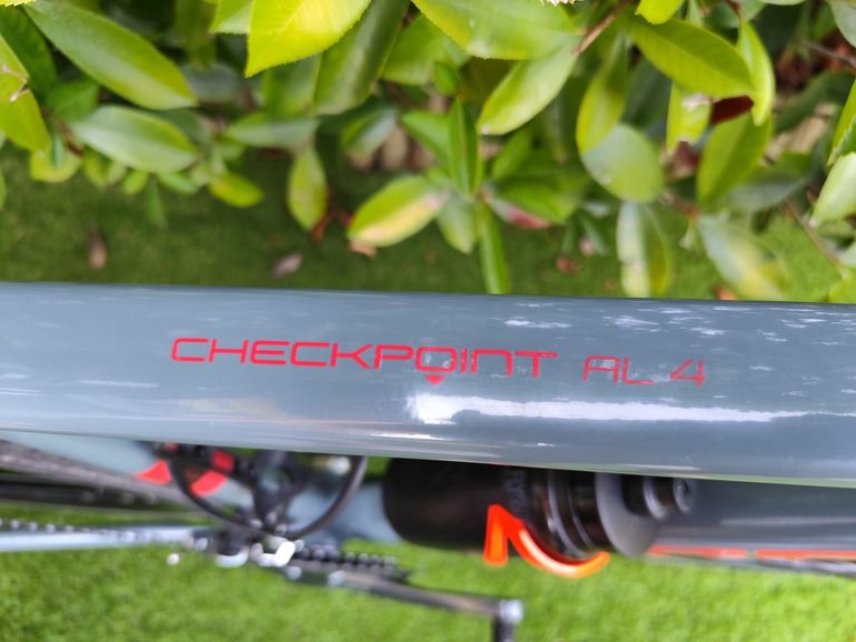 Gebrauchtes Trek Checkpoint AL 4 2020 2020 Road & Gravel, Hellgrau — Bild 6 von 9