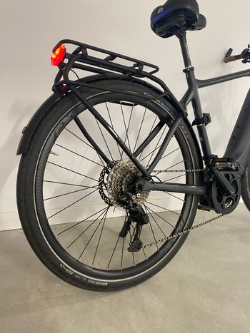Used Giant Explore E+ 1 2020 Urban, Black — image 4 of 9