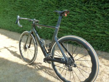 Gebrauchtes Canyon Aeroad CFR eTap 2024 2024 Road & Gravel, Schwarz — Bild 3 von 12
