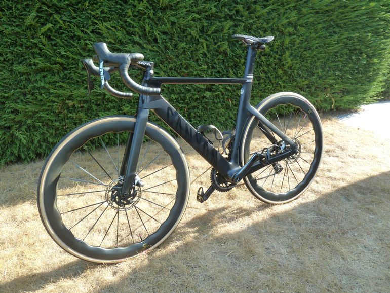 Gebrauchtes Canyon Aeroad CFR eTap 2024 2024 Road & Gravel, Schwarz — Bild 2 von 12