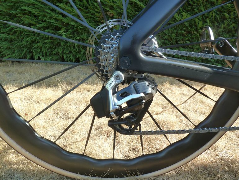 Gebrauchtes Canyon Aeroad CFR eTap 2024 2024 Road & Gravel, Schwarz — Bild 8 von 12
