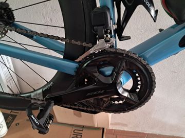 Used Colnago V4 Shimano 105 Di2 2025 Road & Gravel, Purple — image 3 of 10