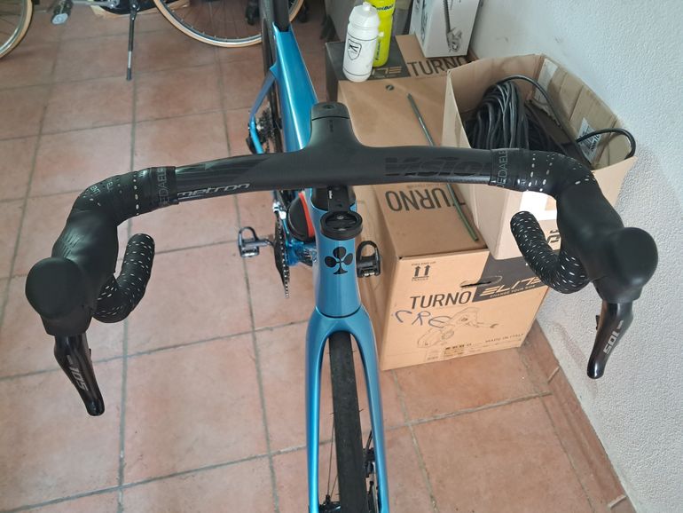 Použité Colnago V4 Shimano 105 Di2 2025 Road & Gravel — obrázek 9 z 10