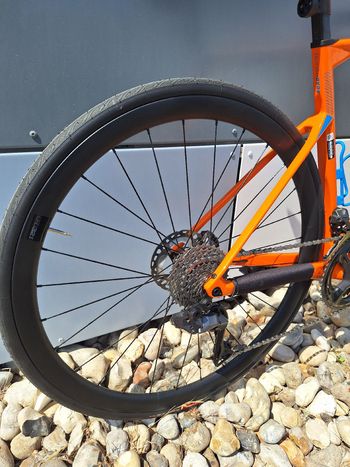 BMC Roadmachine ONE 2023 2023 Road & Gravel de segunda mano, Naranja — imagen 13 de 14