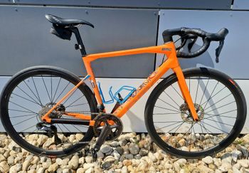 BMC Roadmachine ONE 2023 2023 Road & Gravel de segunda mano, Naranja — imagen 2 de 14