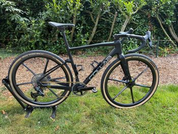 Used Collab Gravel Adventure SRAM Rival eTap AXS 2025 Road & Gravel