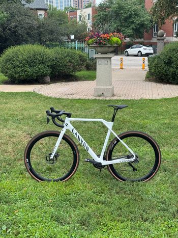 Used Canyon Inflite CF SLX 8 Di2 2024 2024 Road & Gravel