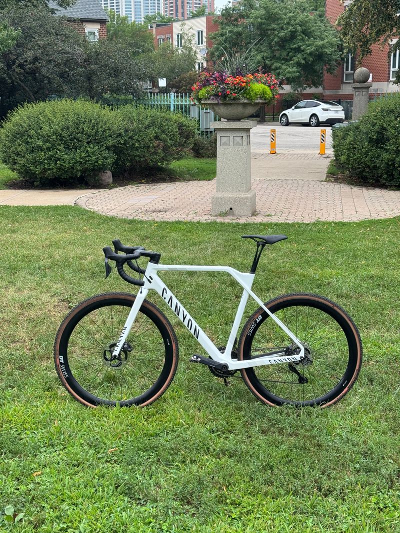 Used Canyon Inflite CF SLX 8 Di2 2024 2024 Road & Gravel