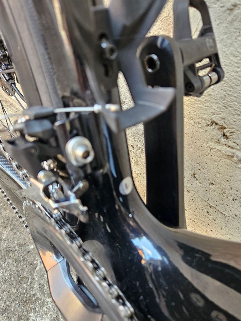 Używany Whistle Custom Shimano 105 2025 Road & Gravel — zdjęcie 10 z 15