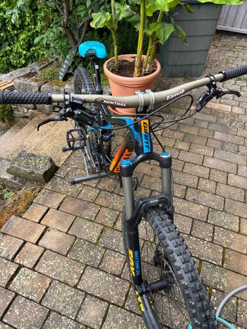 Used Giant Trance 2 2017 2017 Mountainbike, Black — image 7 of 9