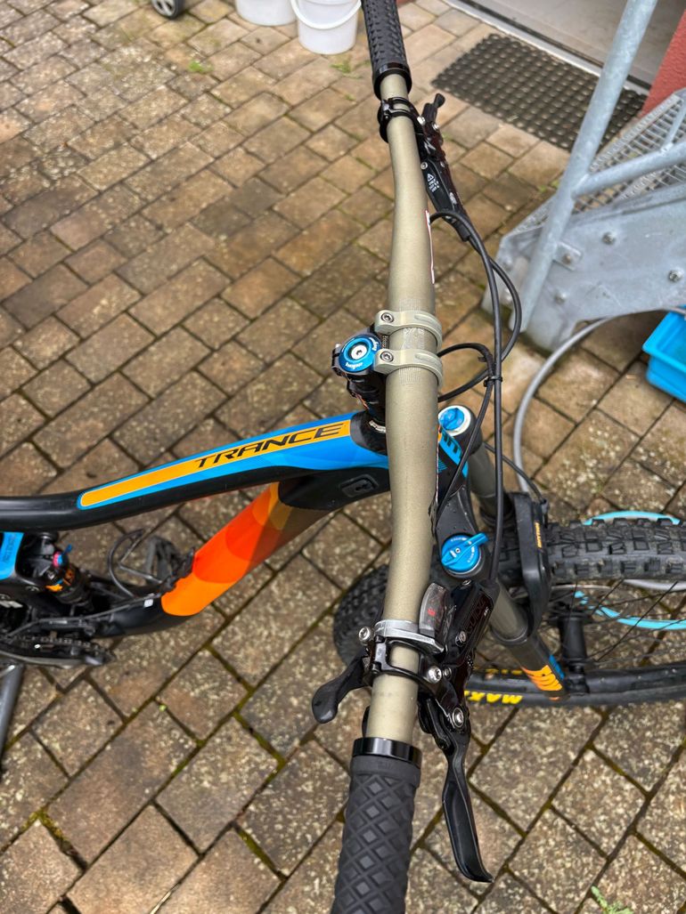 Used Giant Trance 2 2017 2017 Mountainbike, Black — image 6 of 9