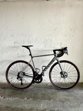 Used Canyon Ultimate CF SL 8 Disc Di2 2023 2023 Road & Gravel