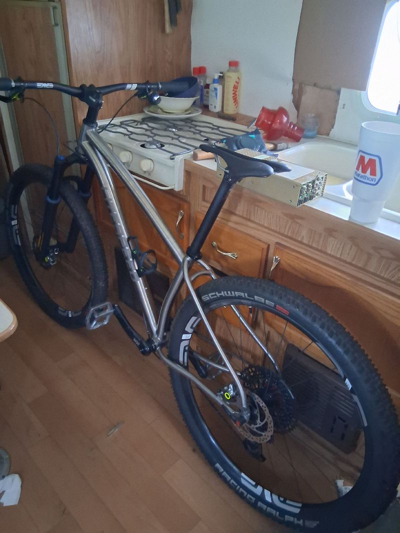 Used Lightspeed pinhoti 111 Custom SRAM XX1 Eagle AXS 2025 MTB