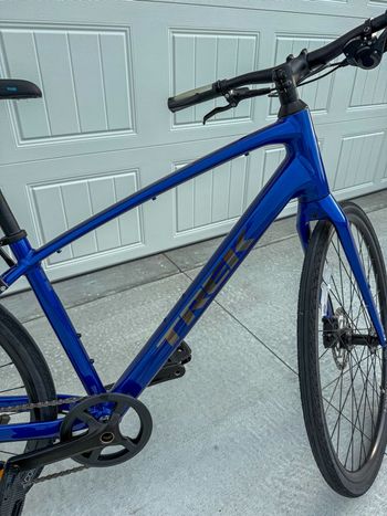 Used Trek FX 3 2025 2025 Urban, Blue — image 4 of 9