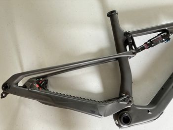 Gebrauchtes Santa Cruz BLUR Frame / Carbon CC 2023 Frameset 2023 Mountainbike, Hellgrau, 29 — Bild 4 von 5