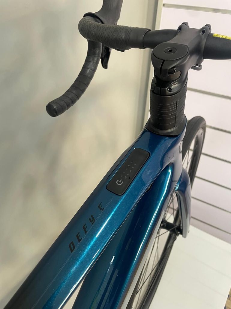 Gebrauchtes Giant Defy Advanced E+ Elite 2 2025 2025 Road & Gravel, Blau — Bild 6 von 10