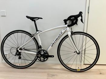 Używany Specialized Amira SL4 Sport 2016 2016 Road & Gravel