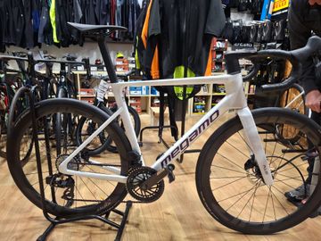 Megamo PULSE 04 SLR 2026 2026 Road & Gravel usato, Bianco — immagine 3 di 5